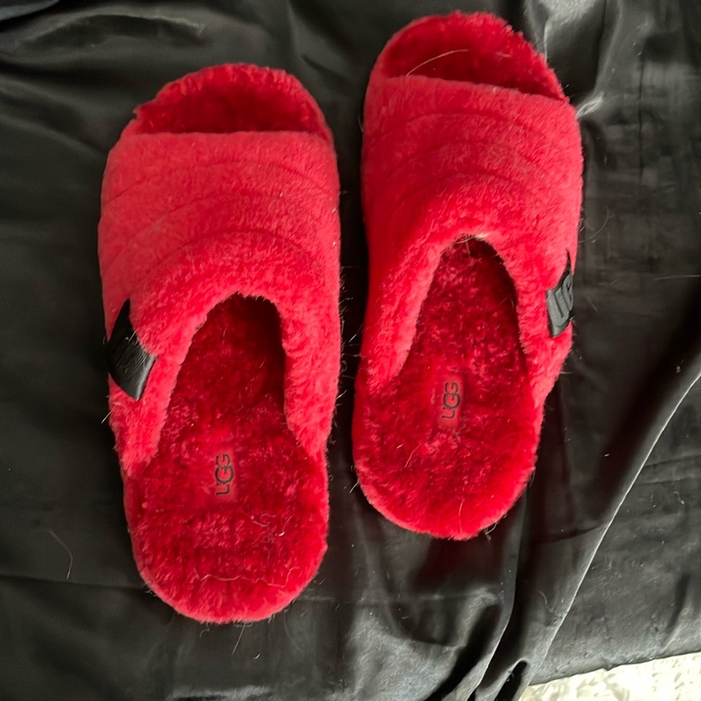 ugg slides